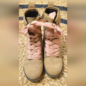 Girls size 3 tan brown boots
